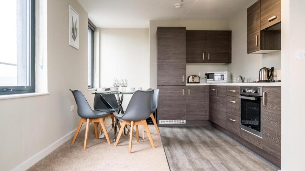 Adelphi Wharf Luxury Apartments 맨체스터 외부 사진